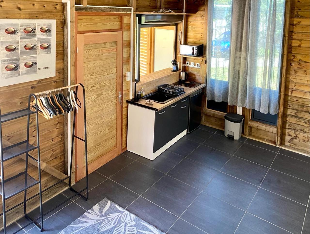 Charmant Bungalow Tout Confort Climatise - Terrasse Et Acces Plage ! Deshaies Buitenkant foto