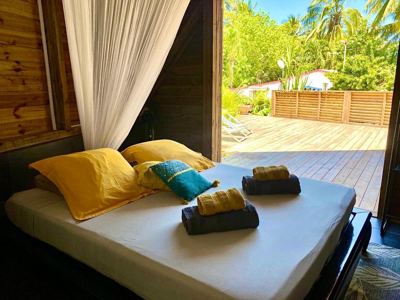 Charmant Bungalow Tout Confort Climatise - Terrasse Et Acces Plage ! Deshaies Buitenkant foto